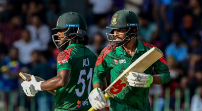ইমন-হৃদয়ের ফিফটি, তবুও আড়াইশ হলো না বাংলাদেশের