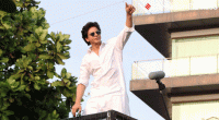 Shah Rukh Khan rings in 30 years in the Hindi film industry