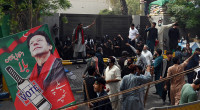 Clashes continue in Pakistan as police try to arrest Imran Khan