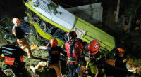 17 killed in Philippines bus crash