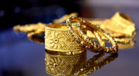 Gold price cut by Tk5,342 after record high
