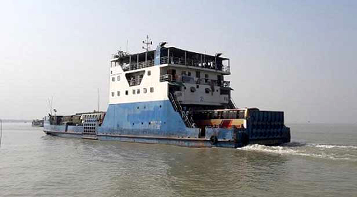 পাটুরিয়া-দৌলতদিয়া নৌরুটে ফেরি চলাচল শুরু