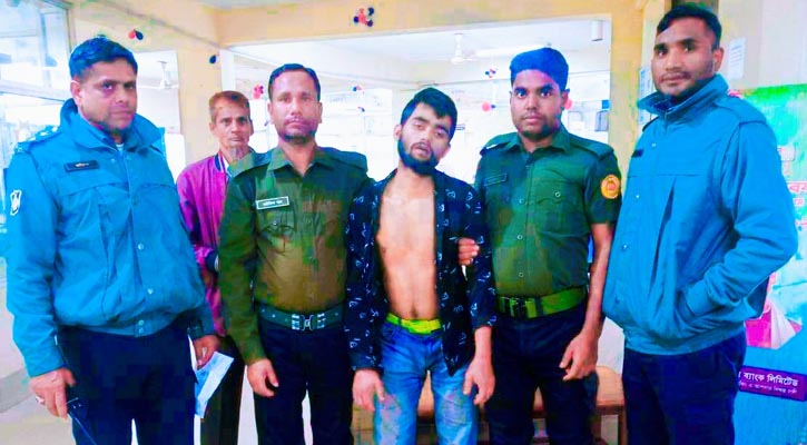 শাবিপ্রবির সোনালী ব্যাংকে চুরি করতে এসে ধরা যুবক