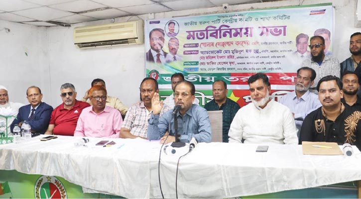 ‘কম খরচে হজে যাওয়ার উদ্যোগ সরকারকেই নিতে হবে’