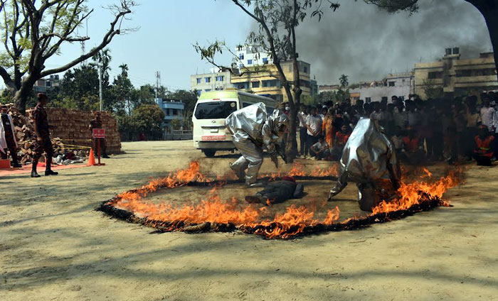 রাজশাহীতে ভূমিকম্প ও অগ্নিকাণ্ড বিষয়ক মহড়া