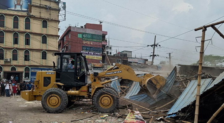 ঢাকা-চট্টগ্রাম মহাসড়কের শিমরাইলে সওজের উচ্ছেদ