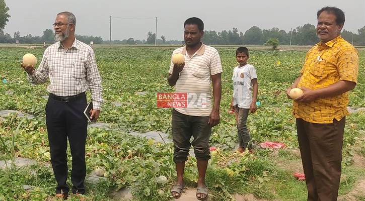 ইউটিউব দেখে সাম্মাম চাষে চমক দেখালেন মুন্নাফ