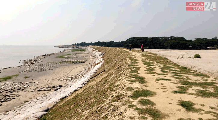 বেড়িবাঁধ নেই, ঝড় জলোচ্ছ্বাস হলেই ক্ষয়ক্ষতির আশঙ্কা মেঘনা উপকূলে