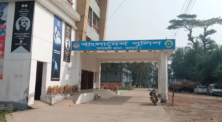 মাটিচাপার কথা বলে নিজ গ্রামে নিয়ে মরা গরুর মাংস বিক্রি