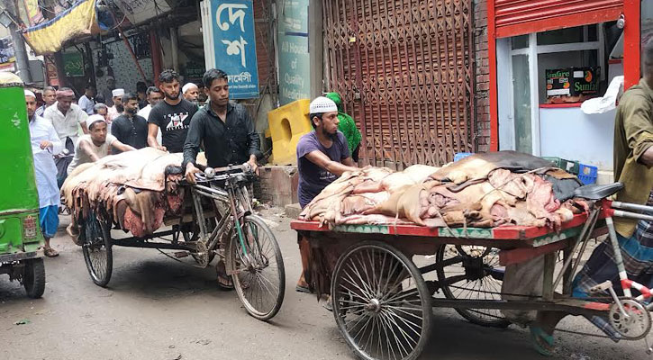 ঈদের দ্বিতীয় দিনও চামড়া আসছে পোস্তায়