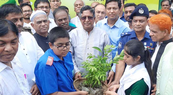 ‘প্রধানমন্ত্রীর পদত্যাগের দাবি হাস্যকর’