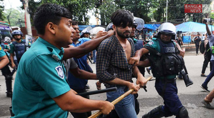 এইচএসসি পরীক্ষার্থীদের আন্দোলন থেকে ৬ জনকে আটকের অভিযোগ