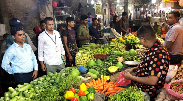 অভিযানের খবরে ষাটের আলু নামল চল্লিশে