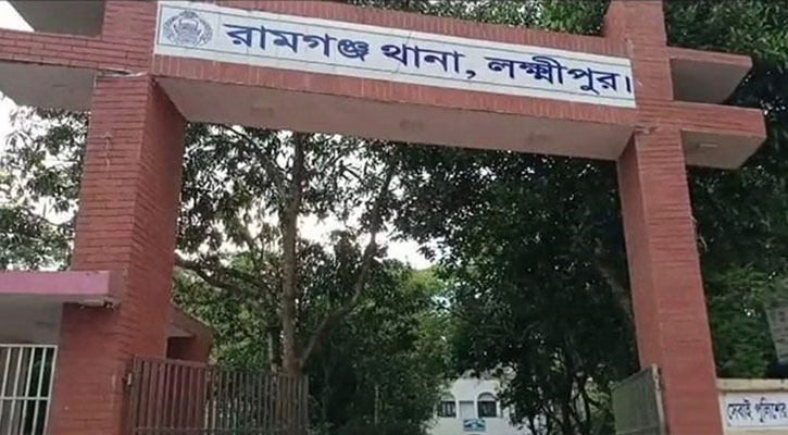 চোখে মরিচের গুঁড়া দিয়ে রিকশা নিয়ে উধাও