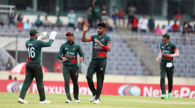 বোলারদের পরীক্ষার দিনে নিউজিল্যান্ডের ২৫৪