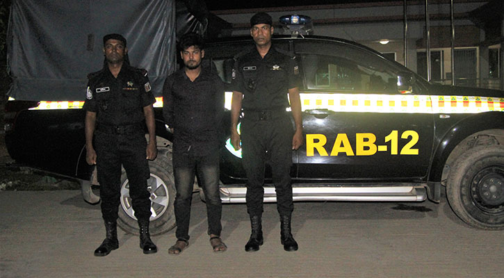 সলঙ্গায় হেরোইনসহ মাদক কারবারি আটক