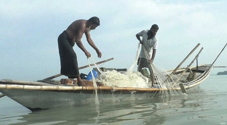 নিষেধাজ্ঞা অমান্য করায় বরিশালে সাড়ে ৫ লাখ টাকা জরিমানা