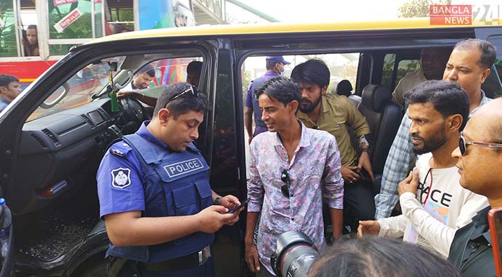 আমিনবাজারে কঠোর অবস্থানে পুলিশ, ঘেঁটে দেখা হচ্ছে মোবাইল