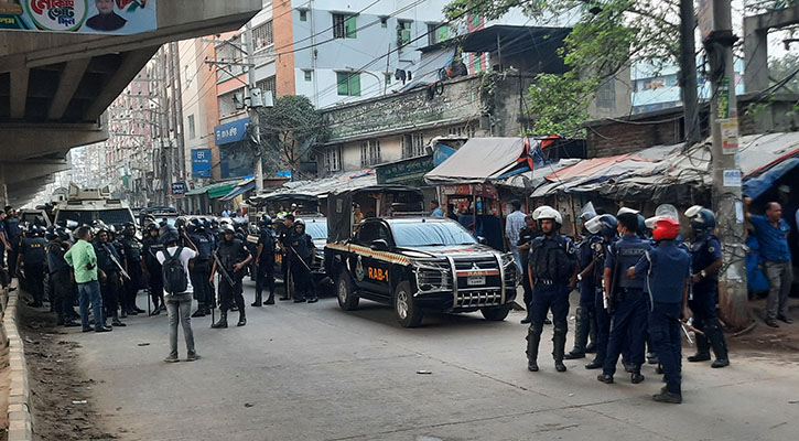 গাজীপুরে শ্রমিক বিক্ষোভ, ২০ কারখানা অনির্দিষ্টকালের জন্য বন্ধ