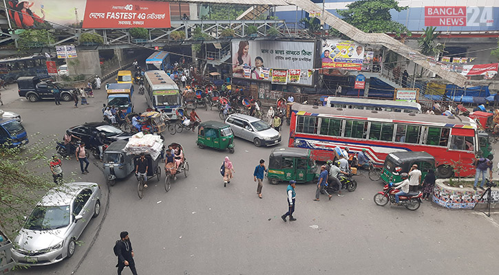 মিরপুর ১০ এলাকায় যানচলাচল স্বাভাবিক, ভিন্নচিত্র ১১-১২ নম্বরে