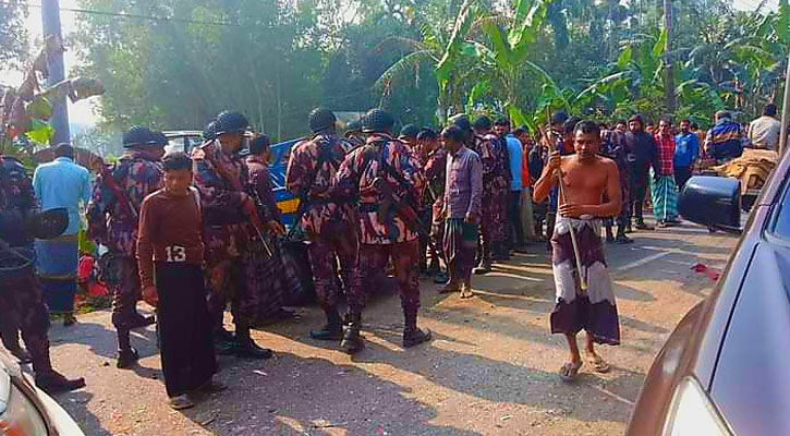 দুর্ঘটনায় নির্বাচনের দায়িত্বে থাকা বিজিবি পিকআপ, আহত ৮