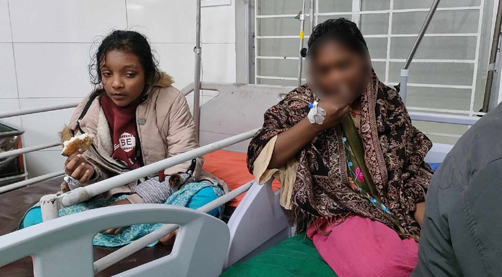 দরজায় তালা মেরে ঘরে আগুন দেওয়ার অভিযোগ, তিন শিশুসহ দগ্ধ ৫