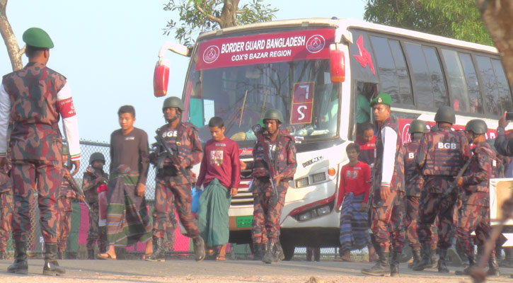 দুই দফায় ফেরত পাঠানো হলো মিয়ানমারের ৩৩০ জনকে