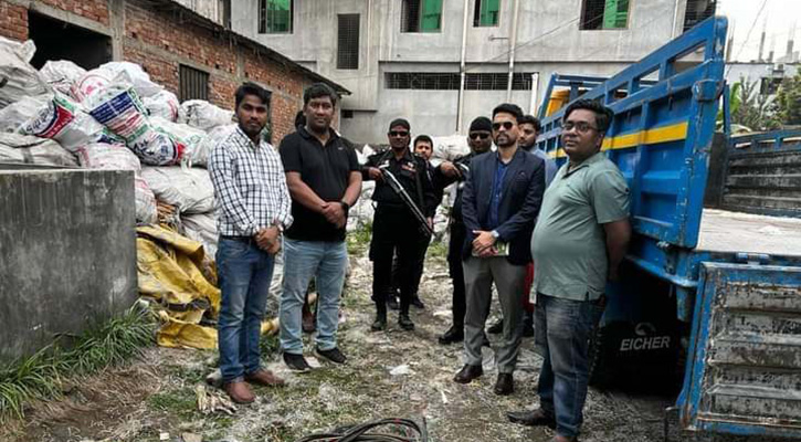 সিদ্ধিরগঞ্জে প্লাস্টিক কারখানায় অভিযান, বিদ্যুৎ সংযোগ বিচ্ছিন্ন