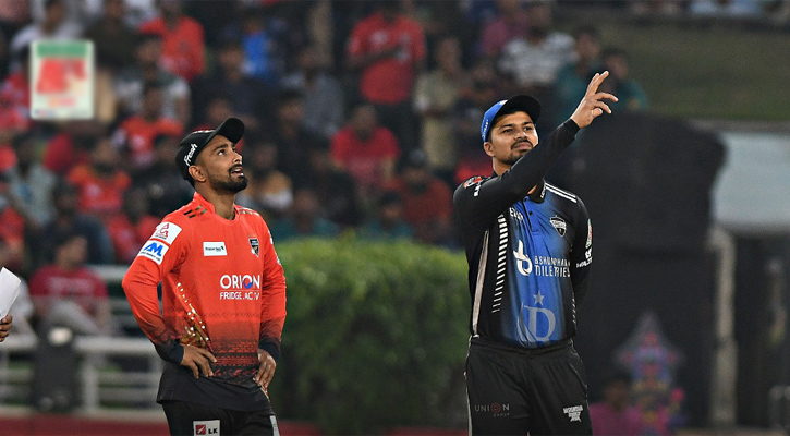 রংপুরকে ব্যাটিংয়ে পাঠালো কুমিল্লা