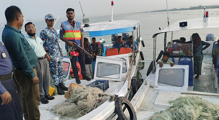 হিজলায় ৮ অসাধু জেলের জরিমানা