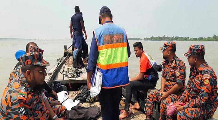 বাগেরহাটে ট্রলারডুবি, দুইদিন পর নদীতে ভাসছিল নিখোঁজ শ্রমিকের মরদেহ