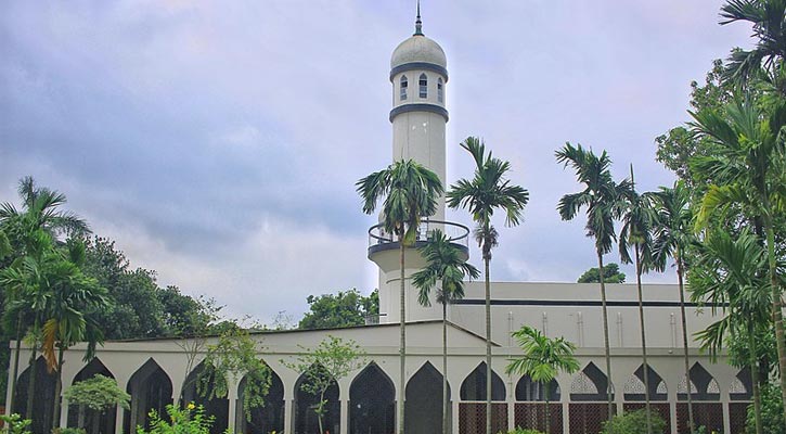 ঢাকা বিশ্ববিদ্যালয়ে ঈদের প্রথম জামাত সকাল আটটায়