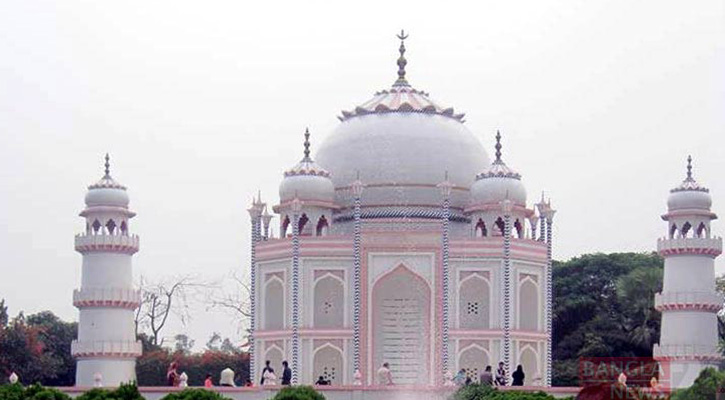 ঈদের অবসরে ঘুরে আসুন সোনারগাঁ জাদুঘর ও তাজমহল