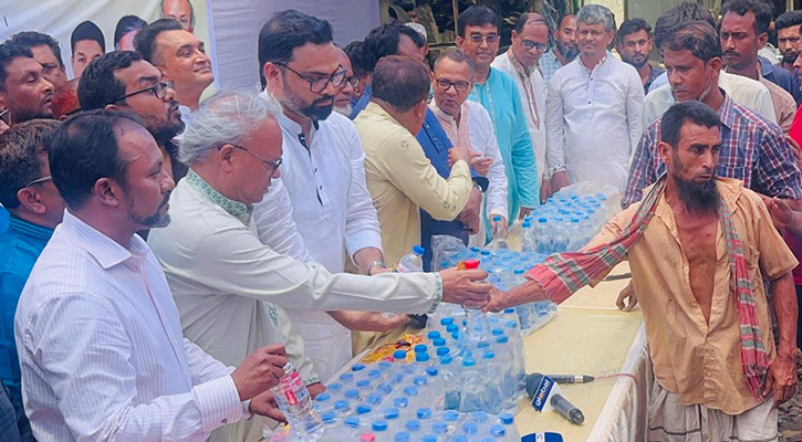 স্বাধীনতার চাবি বন্ধক রেখে ক্ষমতায় থাকা যাবে না: রিজভী