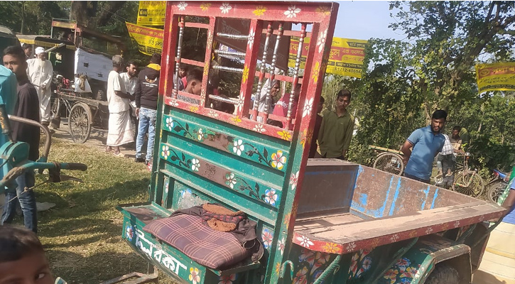 ফাঁড়িতে যাওয়ার পথে ট্রলির চাপায় পুলিশ সদস্য নিহত