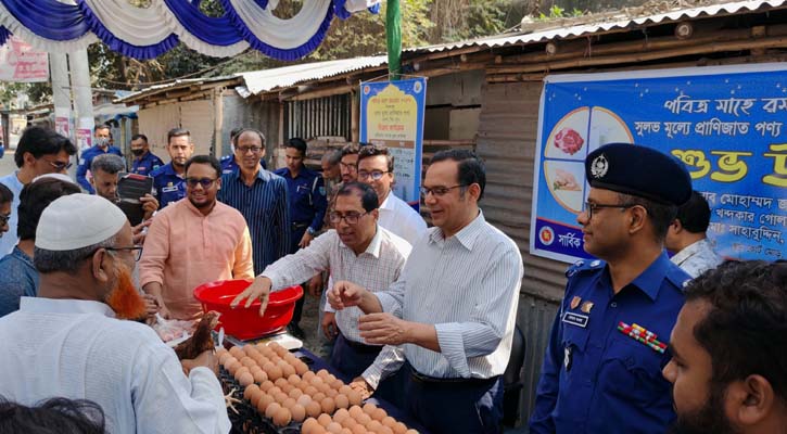 চুয়াডাঙ্গায় সুলভ মূল্যে মাংস ডিম দুধ বিক্রি শুরু