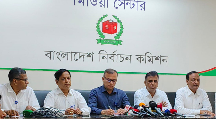 কমপ্লিট শাটডাউনের হুঁশিয়ারি, ‘আপাতত’ কর্মসূচি স্থগিত ইসি কর্মীদের