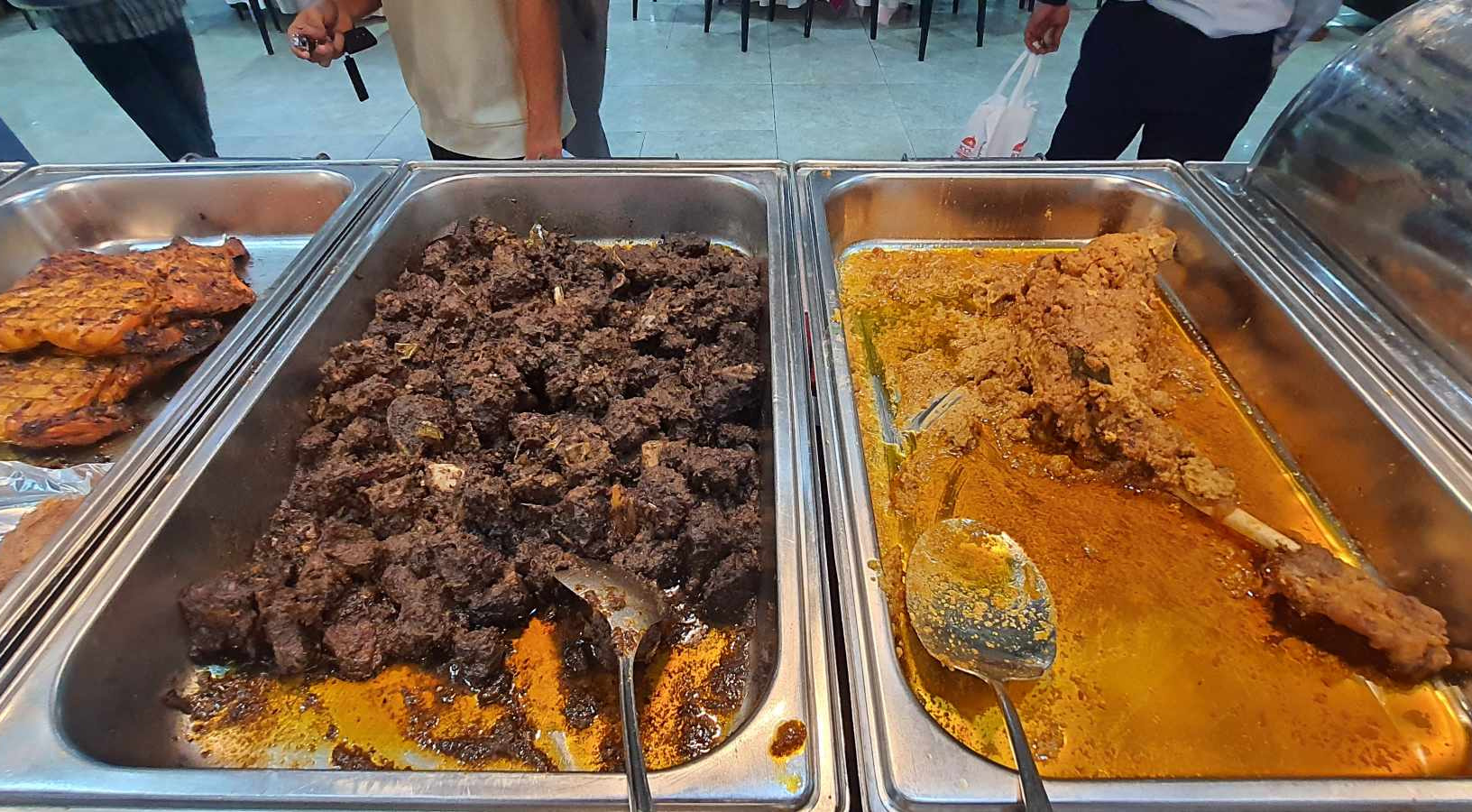 আইসিসিবির মুখরোচক ইফতারে মজেছেন ভোজনরসিকরা