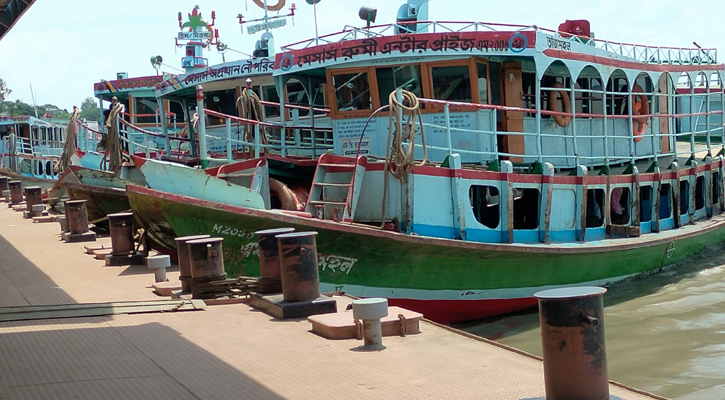 ঈদযাত্রায় প্রস্তুত আরিচা ও পাটুরিয়া ঘাটের ২৩ ফেরি, ৩৩ লঞ্চ 