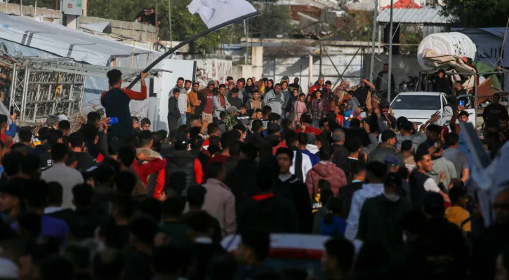 ‘বের হয়ে যাও হামাস’- স্লোগানে গাজায় ফিলিস্তিনিদের বিক্ষোভ