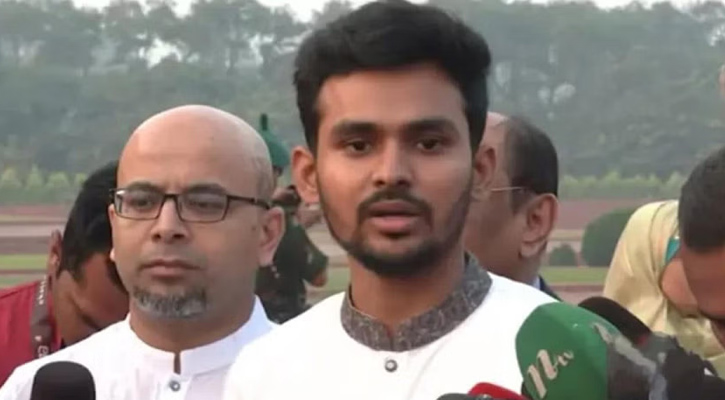 সাংবাদিককে আসিফ মাহমুদ, ‘এটা কোনো প্রশ্ন হলো!’