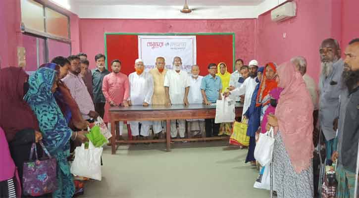কেশবপুরে বসুন্ধরা শুভসংঘের ঈদসামগ্রী বিতরণ