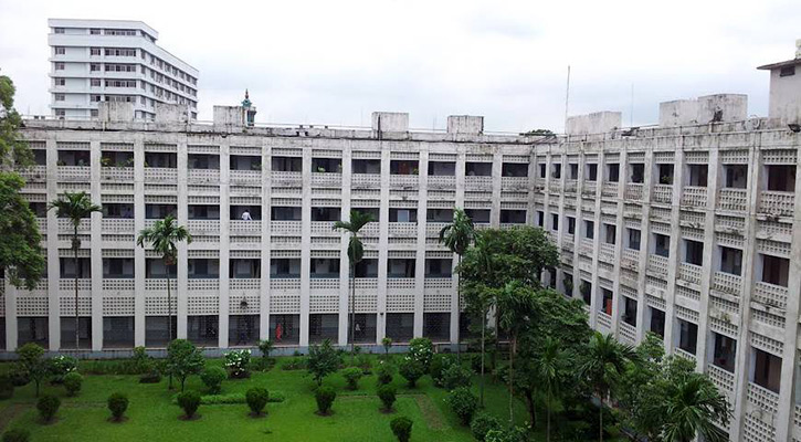 দীর্ঘ ছুটিতেও প্রশাসনিক কাজ থেমে নেই
