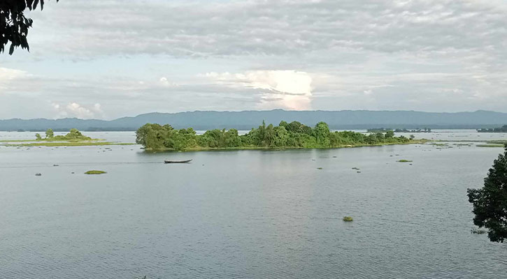 কাপ্তাই হ্রদের প্রতি যত অবহেলা