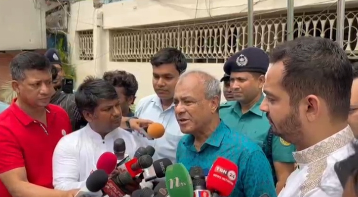 শিগগির রাজধানীর থানাগুলোকে নিজস্ব জায়গায় নেওয়া হবে: স্বরাষ্ট্র উপদেষ্টা