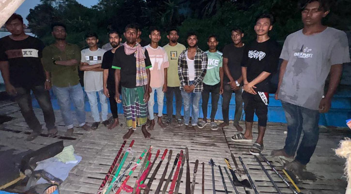 উচ্চ শব্দে গান বাজিয়ে অস্ত্র উঁচিয়ে নাচানাচি, কিশোর গ্যাংয়ের ১৬ সদস্য আটক