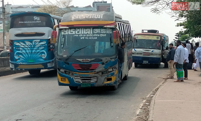 ঈদ শেষে কর্মজীবীরা ফিরছেন যান্ত্রিক শহরে