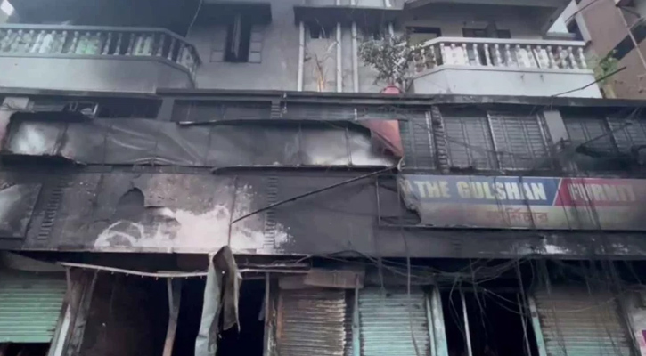 পুরান ঢাকায় নাজিমউদ্দিন রোডে আগুন, নিহত ১