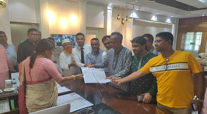 চট্টগ্রাম-কক্সবাজার মহাসড়ক ৬ লেন করার দাবিতে প্রধান উপদেষ্টাকে স্মারকলিপি 