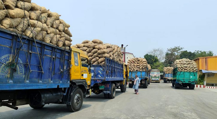 বাংলাবান্ধা দিয়ে নেপাল গেল আরও ৩১৫ টন আলু